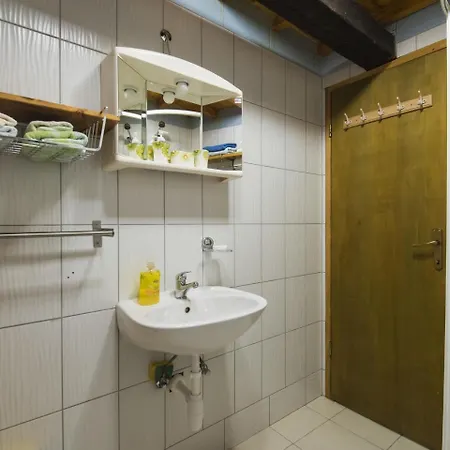 Charming Holiday In Bukovic With Pool 別荘